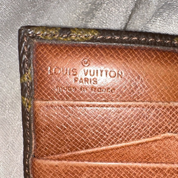 Louis Vuitton Vintage Trifold Compact Wallet. - Picture 5 of 8